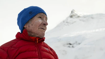Carlos Soria corona el Manaslu