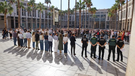 El Ejido guarda un sentido minuto de silencio en recuerdo de Antonio Campos