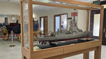 Maqueta de la Fragata Cristóbal Colón