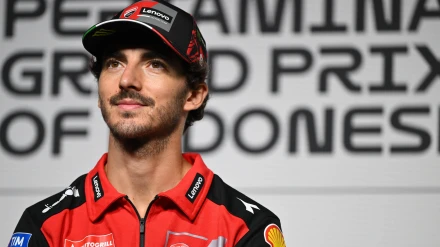 Pecco Bagnaia posa para la prensa en la previa del GP de Indonesia.Rueda de prensa previa al Gran Premio Pertamina de MotoGP deIndonesia en el circuito de Mandalika, 03 de Octubre de 2025POOL/ MotoGP.com / Cordon PressImages will be for editorial use only. Mandatory credit: ©MotoGP.comCordon PressCordon PressCordon Press