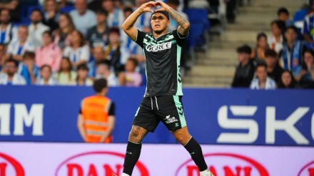 Cucho Hernández celebra su gol durante el Espanyol-Betis