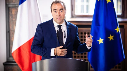 Lecornu presenta su dimisión a Macron pocas horas después del nombramiento de su Gobierno