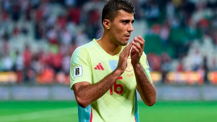 Rodrigo Hernández, en un partido con la selección