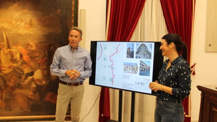 El alcalde y la concejala de Urbanismo informan de la reedificación de solares