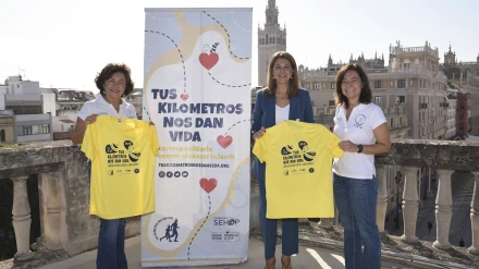 Seis mil corredores participan en la Carrera Solidaria contra el cáncer infantil 'Tus kilómetros nos dan vida'