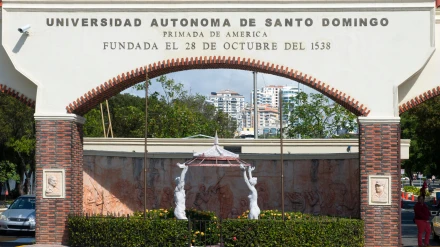 Universidad Autónoma de Santo Domingo, primera fundada por España en América
