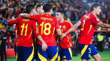 Yeremy Pino celebra el gol de España frente a Georgia