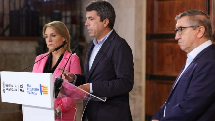 El president, Carlos Mazón, anunciando las ayudas