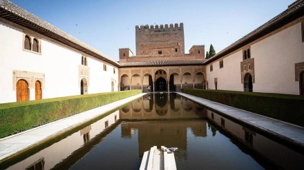Abre este miércoles Alhambra Planificada, una exposición que recorre siete siglos del monumento