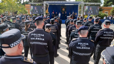 La alcaldesa de València, María José Catalá, preside el acto de celebración del Día de la Policía Local de Valencia