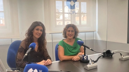 Miriam Pérez, junto a Eva Serna