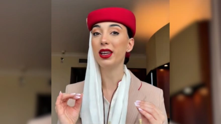 Victoria, azafata de vuelo de Emirates