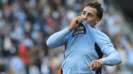 Pablo Durán celebra su gol ante la Real Sociedad