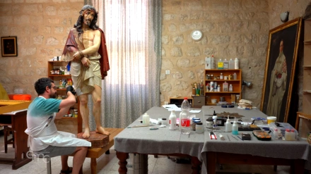 Pedro Escudero restaura de forma voluntaria los tesoros de Tierra Santa