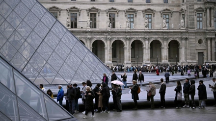 Chapucero, improvisado y con fallos garrafales: así fue el robo de las joyas napoleónicas en el Louvre