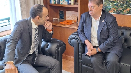Francisco Barea y Julio Abalde durante el encuentro en la sede de la Autoridad Portuaria de Ferrol-San Cibrao