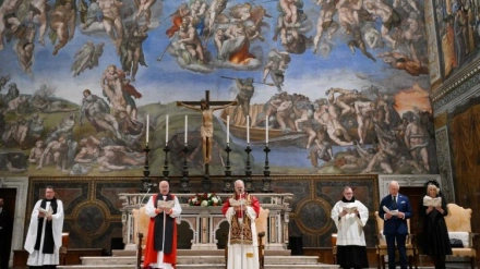 Momento del rezo ecuménico de León XIV y Carlos III, como cabezas de la Iglesia Católica y de la Anglicana.