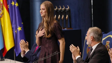 Leonor de Borbón, aplaudida en la ceremonia de entrega de los Premios Princesa de Asturias