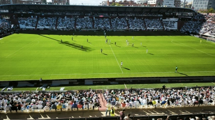 Gol del Córdoba en el Estadio Municipal Carlos Belmonte