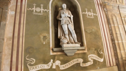 El manjar de Extremadura que conquistó a un emperador: Carlos V se rinde al jamón de Montánchez