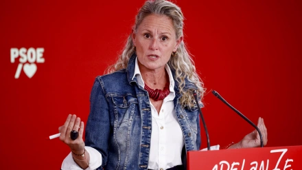 La portavoz de la Ejecutiva del PSOE, Montse Mínguez durante la rueda de prensa tras la reunión del Comité Ejecutivo Federal del PSOE