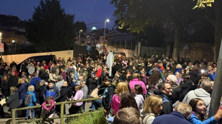 Protesta de los vecinos de Sant Hilari Sacalm por el incremento del recibo del agua