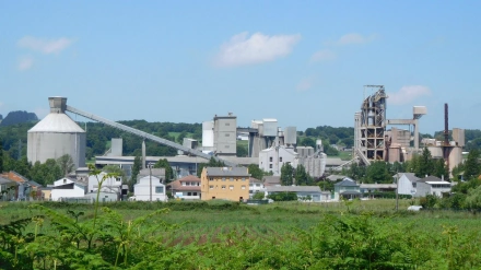 La fábrica de cementos Oural comenzó a funcionar en 1962 y en la actualidad pertenece a la multinacional Votorantim Cimentos