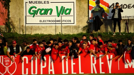 La afición de la SD Negreira en el partido de Copa ante la Real Sociedad