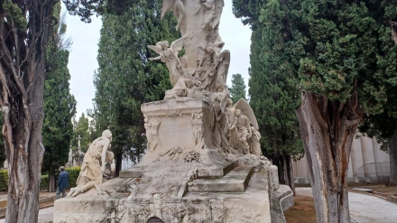 Panteón en la Sacramental de San Isidro