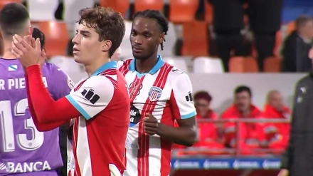 El CD Lugo remonta en el Anxo Carro y sigue sumando