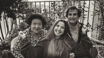 Andrea García y sus abuelas, Juli y Mari