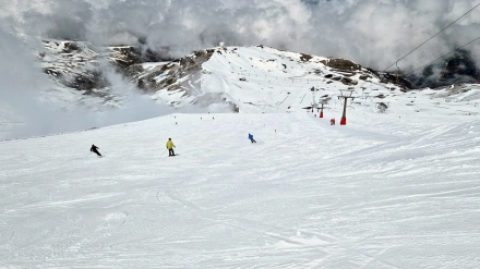 Panorámica de una de las pistas de la Estación de Esquí de Sierra Nevada