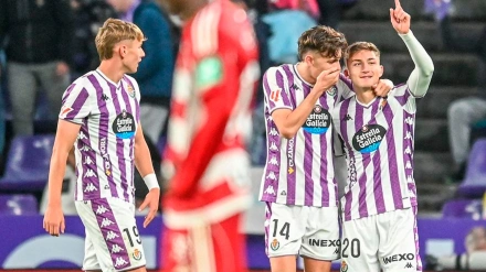 El Valladolid celebra uno de los dos goles marcados al Granada en LaLiga