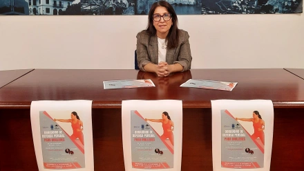 La edil María Lorenzo en la presentación del curso de defensa personal