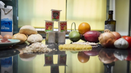 (Foto de ARCHIVO)Varios productos, a 20 de julio de 2024, en Madrid (España). La cesta de la compra está registrando las primeras bajadas de precio desde el 2022, con una quincena de alimentos básicos que han entrado en deflación y que son más baratos que un año atrás. Desde que arrancó la espiral inflacionista hace ya más de dos años, el encarecimiento de todos los productos alimenticios analizados por el INE ha sido constante, con alzas interanuales que han llegado hasta el 16,6% en el conjunto de la cesta de la compra.Jesús Hellín / Europa Press20 JULIO 2024;CESTA DE LA COMPRA;PRODUCTOS;ALIMENTOS;INE;CESTA;COMPRA;ALIMENTOS BÁSICOS;20/7/2024