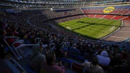 El Barcelona volvió al Camp Nou con 23.000 personas en las gradas del estadio.
