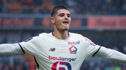 Matías Fernández Pardo celebra un gol con la camiseta del Lille esta temporada.