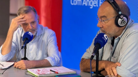 Juan Cierco, director corporativo de Iberia, con Ángel Expósito