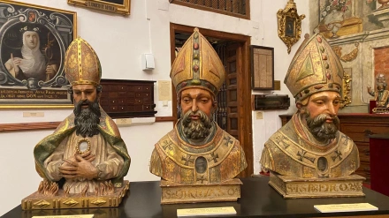Exposición 'Reliquias y Relicarios' en la iglesia de San Miguel y San Julián, en Valladolid