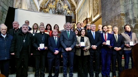 Foto de familia con los premiados
