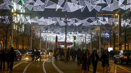 Iluminación de Navidad en el Paseo de la Independencia de Zaragoza