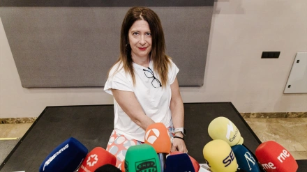 La exmilitante socialista Leire Díez durante una rueda de prensa