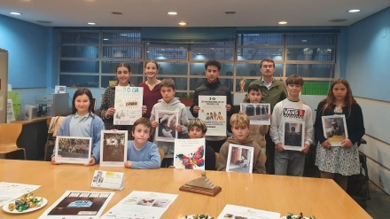 Los ganadores del concurso de fotografía y carteles que organiza DIFAC en el acto de entrega de premios