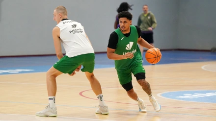 Castañeda empieza a estar cuestionado