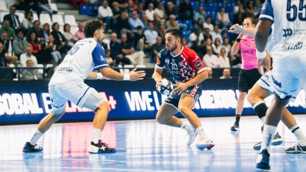 Imagen del duelo entre EON Alicante y Balonmán Cangas