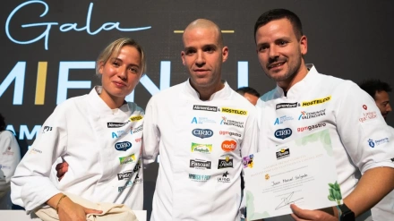 Juanma Salgado, el primero por la derecha