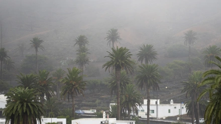 En la imagen, lluvia sobre el pueblo de Haría, en Lanzarote.