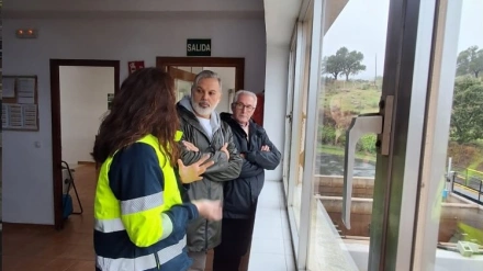 El alcalde de Plasencia, Fernando Pizarro, en la depuradora de la ciudad