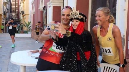 Corredores de la prueba de Lorca, antes del inicio de la misma