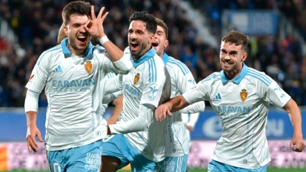 El Real Zaragoza se ha impuesto por 1-0 al Huesca y ha conseguido su primera victoria como local.